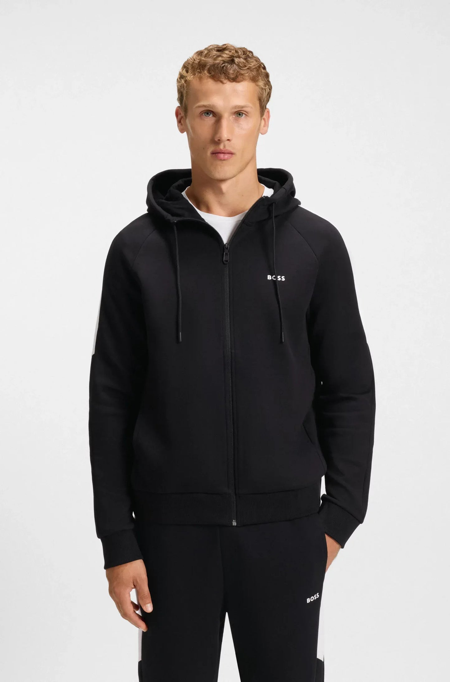 Trainingsanzug aus Stretch-Baumwolle mit kontrastierenden Einsätzen